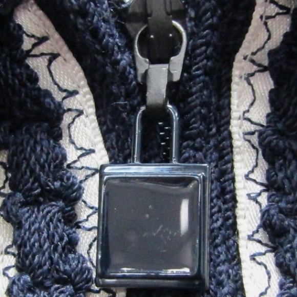 AUTH Santana knit  St.John - Picture 5 of 5